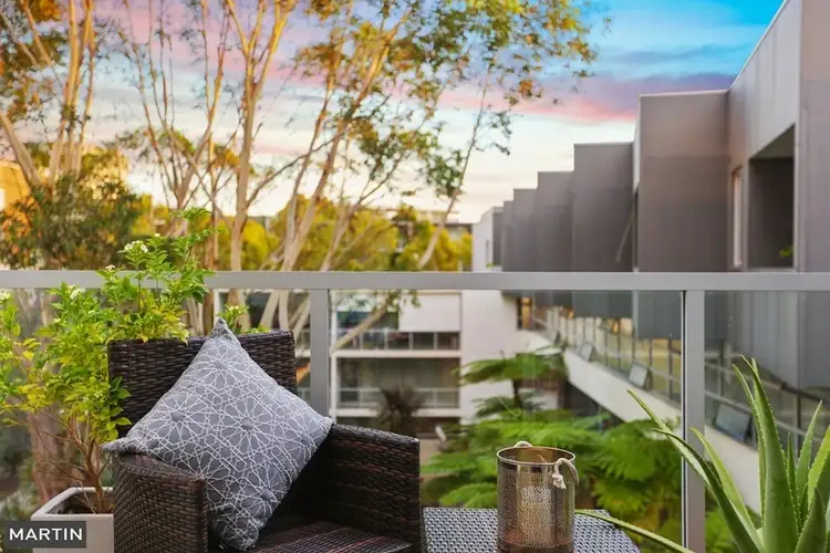 28/3 Victoria Park Parade, Zetland NSW 2017