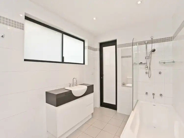 Fourth view of Homely house listing, 3/77-79 Lilyfield Road, Lilyfield NSW 2040