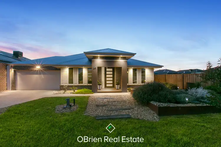 25 Maplewood Court, Cranbourne North VIC 3977