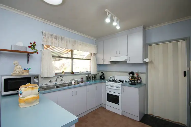 Fifth view of Homely house listing, 19 Smeaton Avenue, Dallas VIC 3047