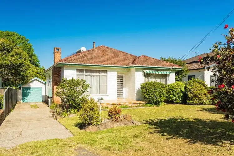 42 Girraween Avenue, Como NSW 2226