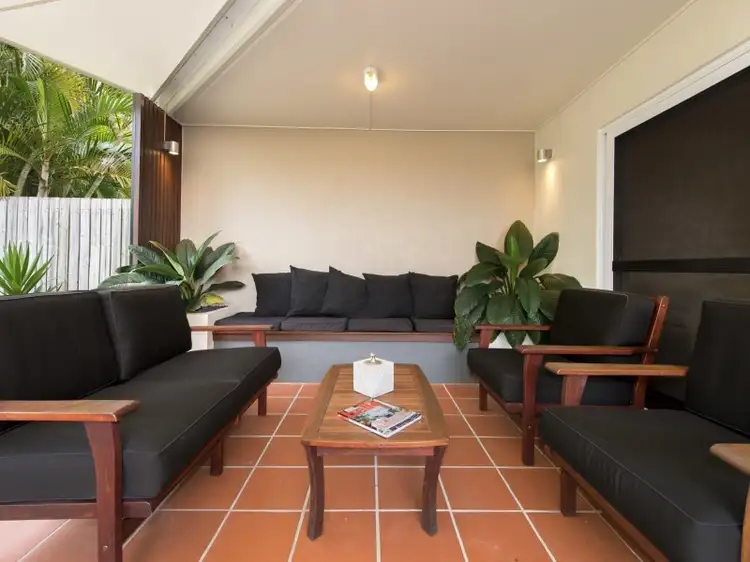 4/16 Miles Street, Hawthorne QLD 4171