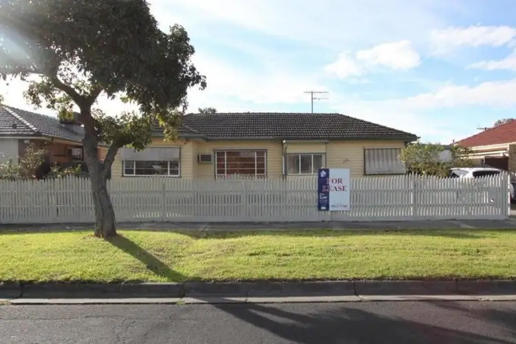 114 Phoenix Street, Sunshine North VIC 3020