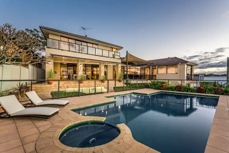 87 Queens Road, Connells Point NSW 2221