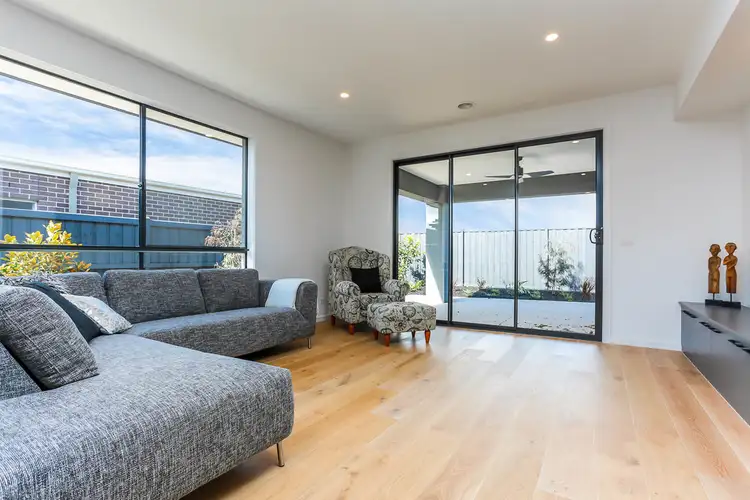 Second view of Homely house listing, 15 Peak Crescent, Wantirna VIC 3152