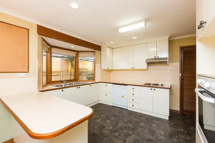 Fifth view of Homely house listing, 5 Robyn Court, Irymple VIC 3498