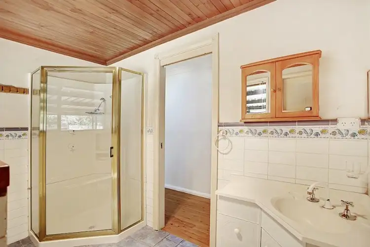 Fifth view of Homely house listing, 2 Banksia Place, Oakdale NSW 2570