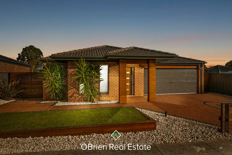 11 Pashia Grove, Pakenham VIC 3810