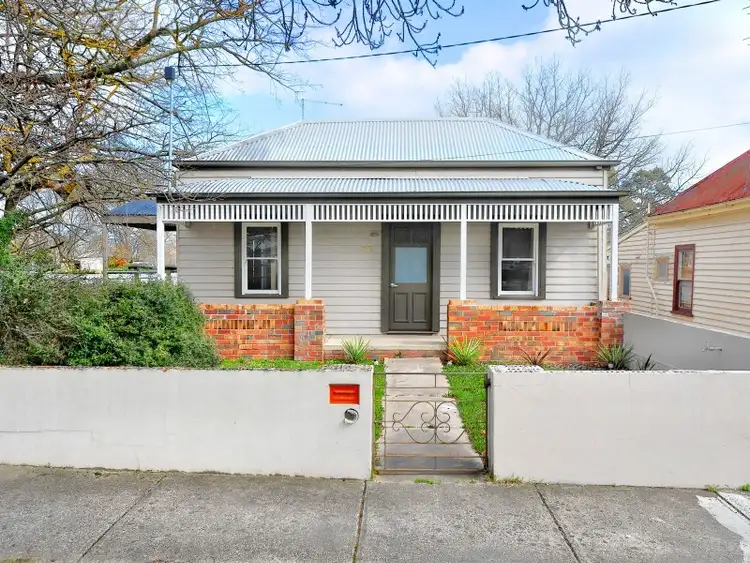 23 Rowe Street, Black Hill VIC 3350