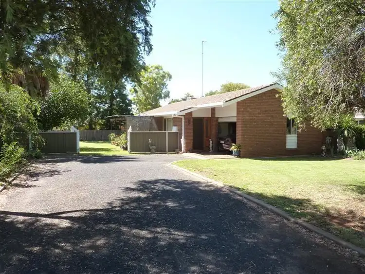 53 Chifley Drive, Dubbo NSW 2830