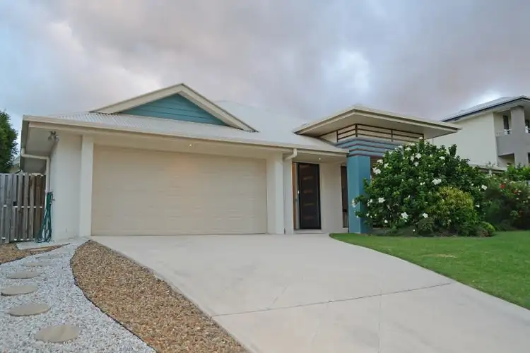 90 Observatory Drive, Reedy Creek QLD 4227