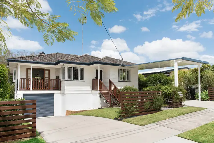 52 Long Street, Camp Hill QLD 4152