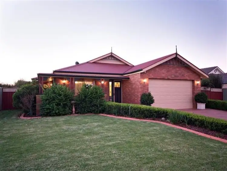 3 Nepean Place, Dubbo NSW 2830