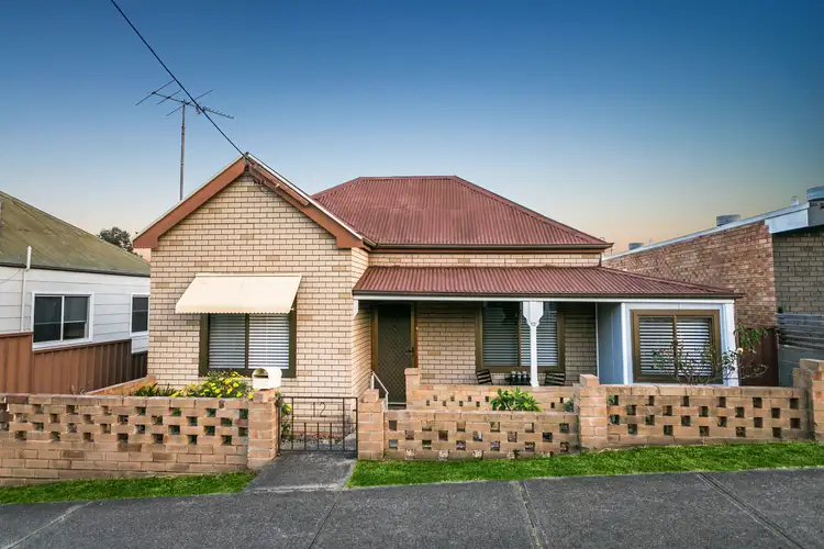 12 Russell Street, Woonona NSW 2517