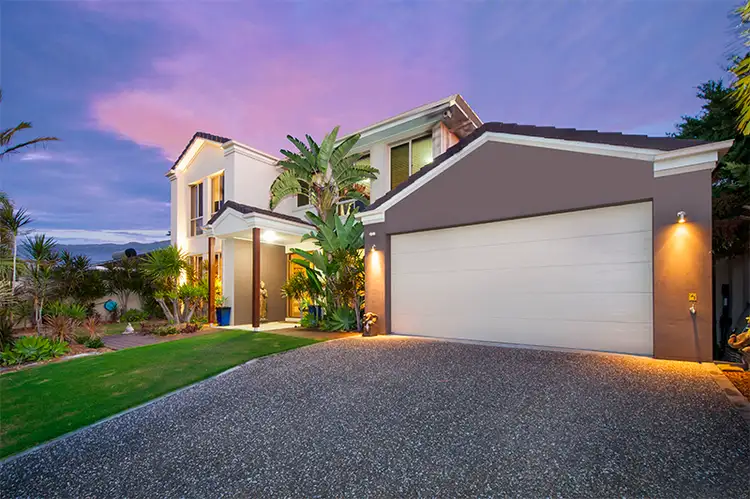 20 Bombala Street, Broadbeach Waters QLD 4218