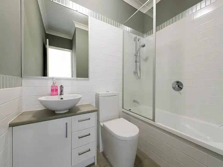 Fifth view of Homely apartment listing, 8/65 Park Road, Yeronga QLD 4104