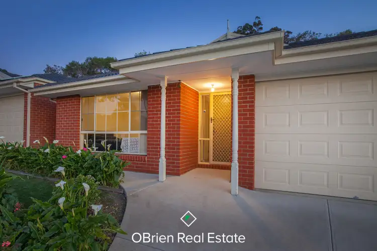 Second view of Homely house listing, 4 Penarie Place, Pakenham VIC 3810
