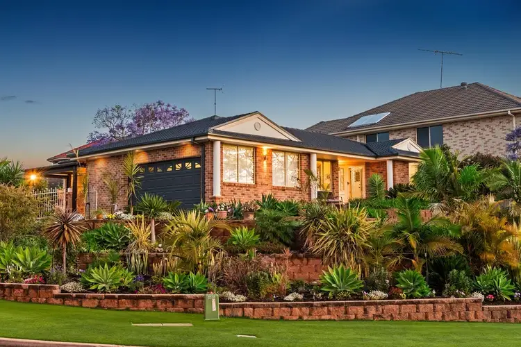 2 Rossiville Place, Glen Alpine NSW 2560