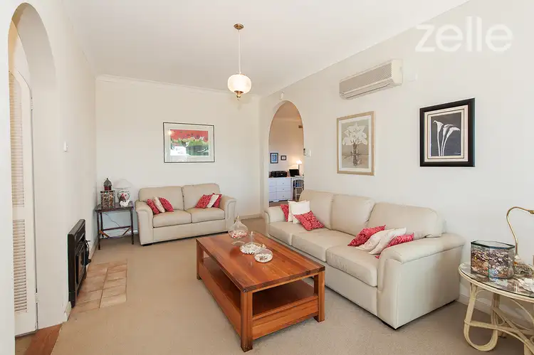 Sixth view of Homely house listing, 582 Whinray Crescent, East Albury NSW 2640
