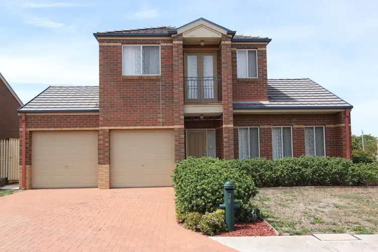 36 Amberlea Circuit, Taylors Hill VIC 3037
