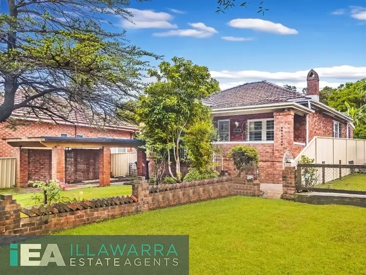 240 Gladstone Avenue, Mount Saint Thomas NSW 2500
