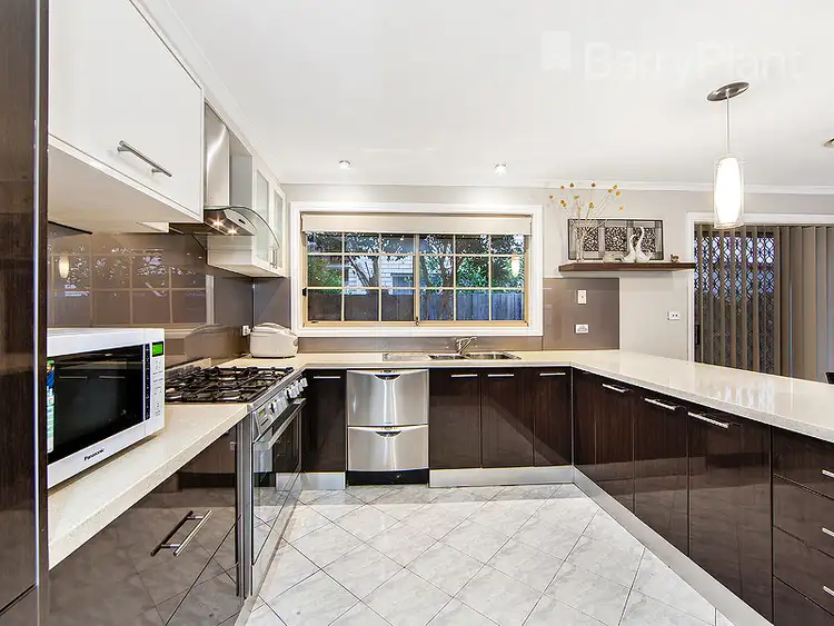 25 Lake Boga Avenue, Deer Park VIC 3023