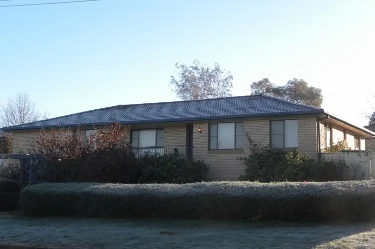 1 Hardy Avenue, Young NSW 2594