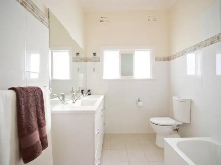 Fifth view of Homely house listing, 1 Thorby Avenue, Dubbo NSW 2830