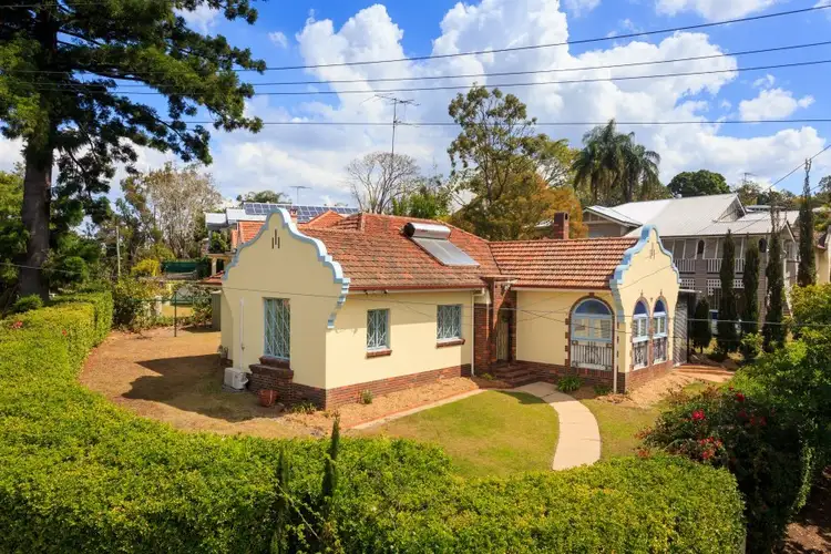 31 Herbert Street, Toowong QLD 4066