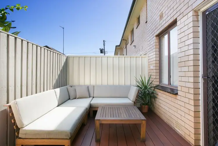 Main view of Homely unit listing, 6/1 The Avenue, Bellambi NSW 2518