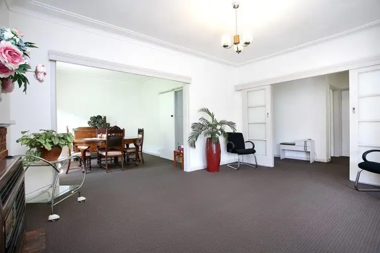 Fifth view of Homely house listing, 4 Walter Street, Sunshine VIC 3020