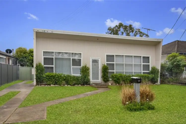 17 Cronin Street, Penrith NSW 2750