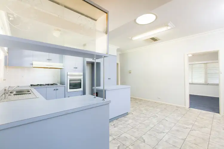 Fifth view of Homely house listing, 6 St Neots Court, Mildura VIC 3500