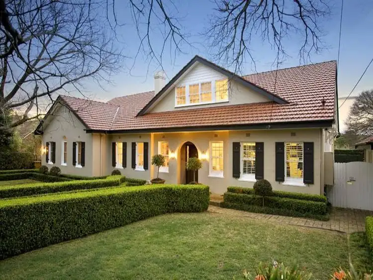 4 Laurel Avenue, Turramurra NSW 2074