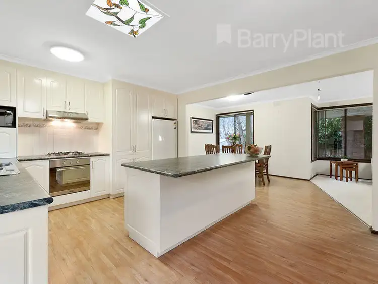 2 Prenton Court, Wantirna VIC 3152