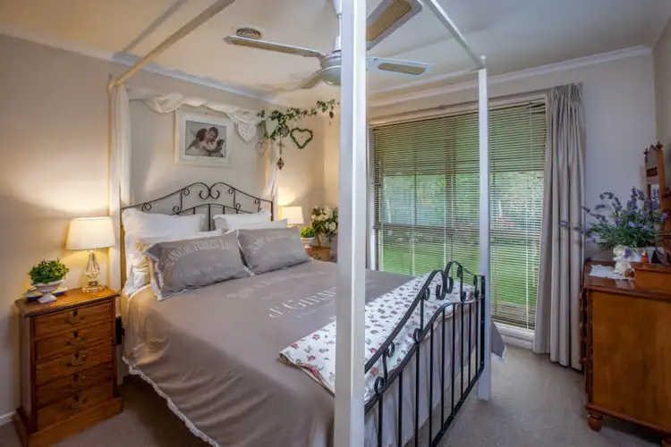 Sixth view of Homely house listing, 10 McCulloch Crescent, Wodonga VIC 3690