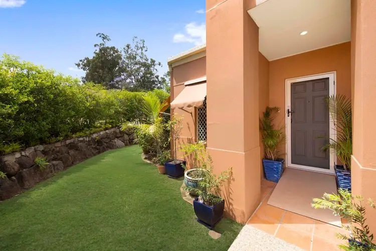 2 Tipuana Close, Carindale QLD 4152