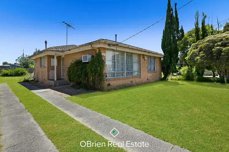 5 Silver Avenue, Frankston North VIC 3200