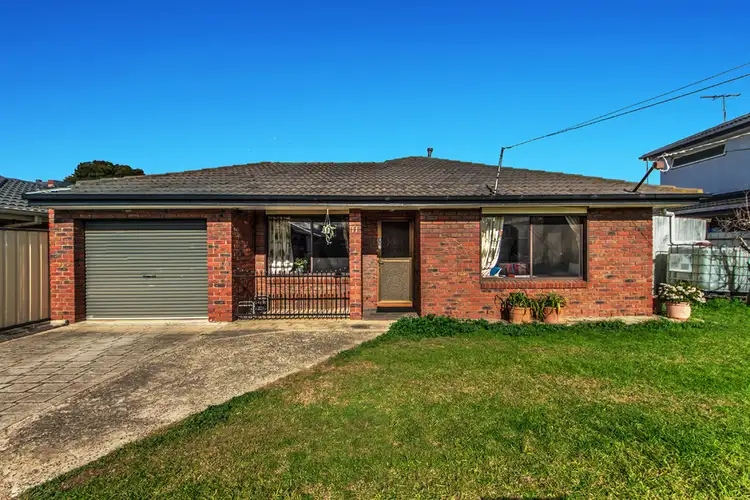 11 Batten Street, St Albans VIC 3021