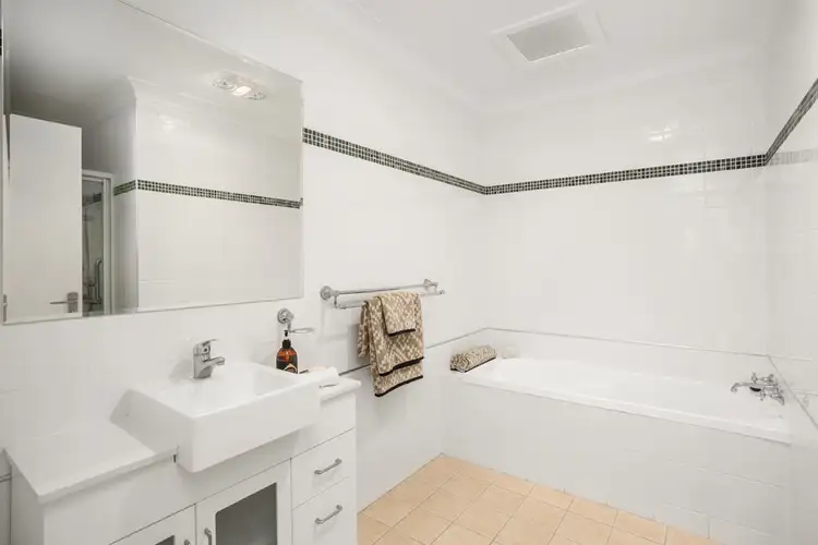 Fifth view of Homely villa listing, 4/287 - 291 Rothery Street, Corrimal NSW 2518