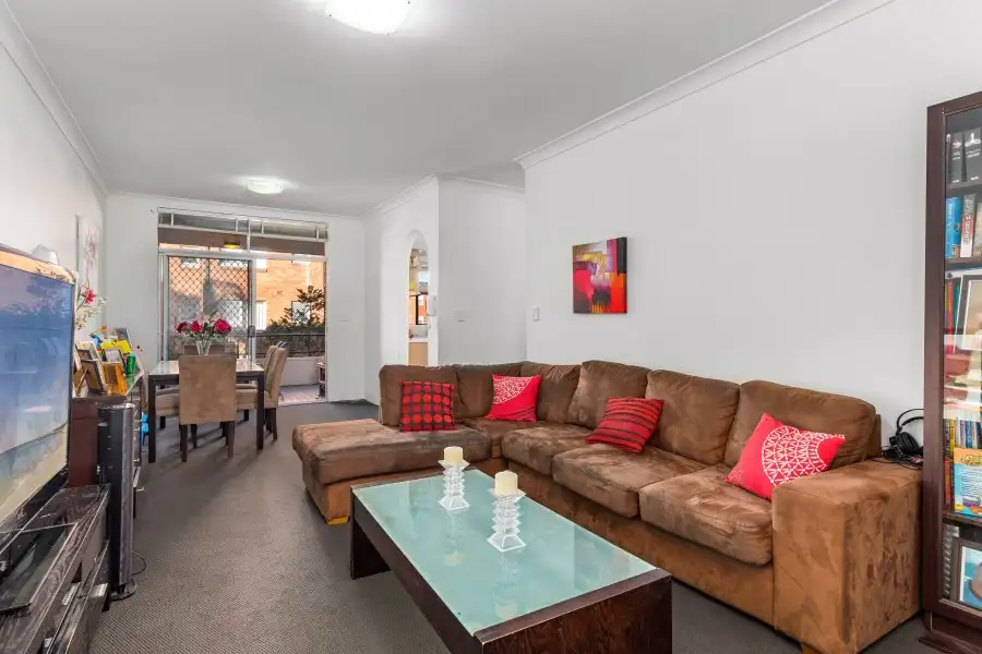 Main view of Homely unit listing, 2/94-96 Chuter Avenue, Ramsgate Beach NSW 2217