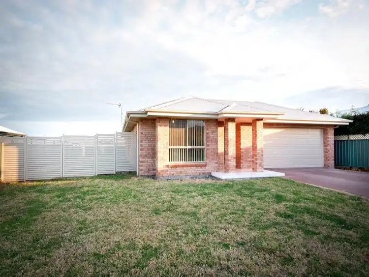 15 Arbory Close, Dubbo NSW 2830