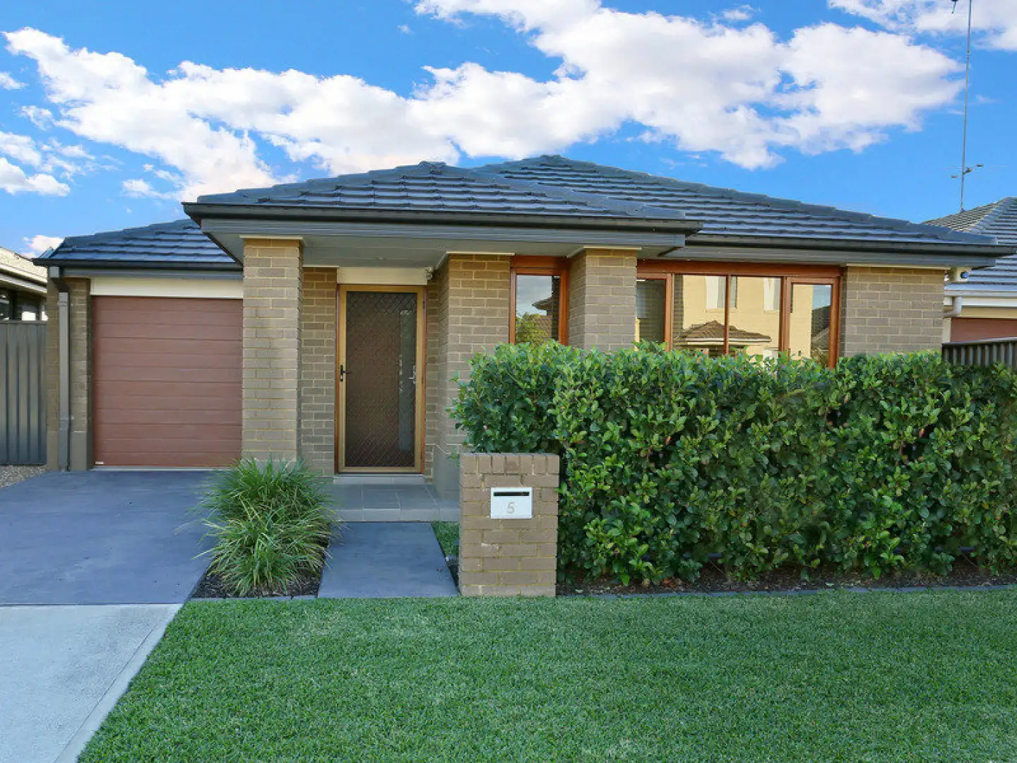 Main view of Homely house listing, 5 Mackay Circuit, Ropes Crossing NSW 2760