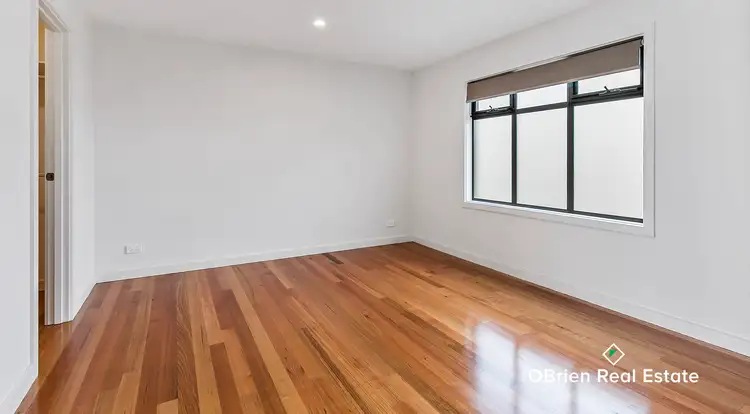 Sixth view of Homely townhouse listing, 2/42 Kenilworth Avenue, Frankston VIC 3199