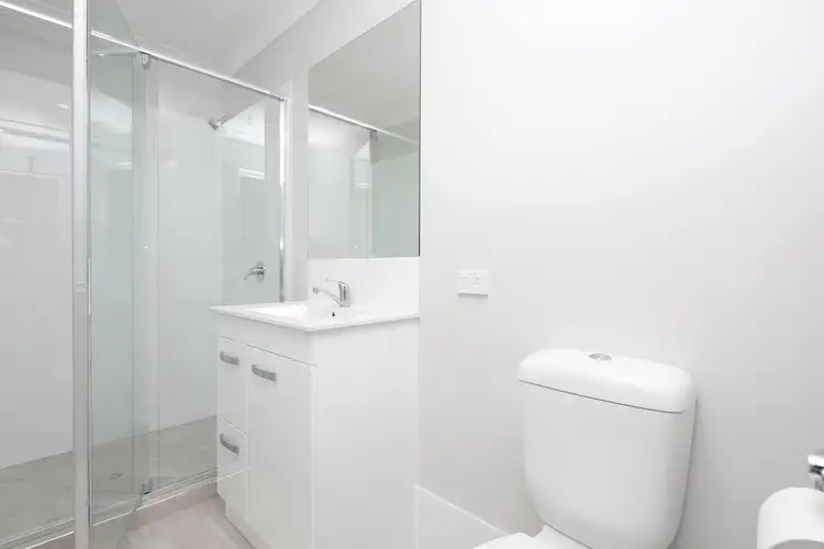 Fifth view of Homely unit listing, 1/9 Matthias Way, Leichhardt QLD 4305
