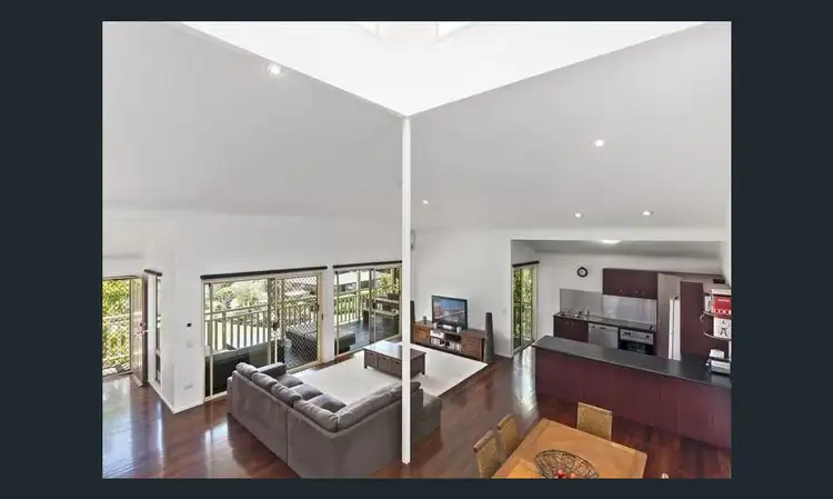 12 Avon Court, Pacific Pines QLD 4211
