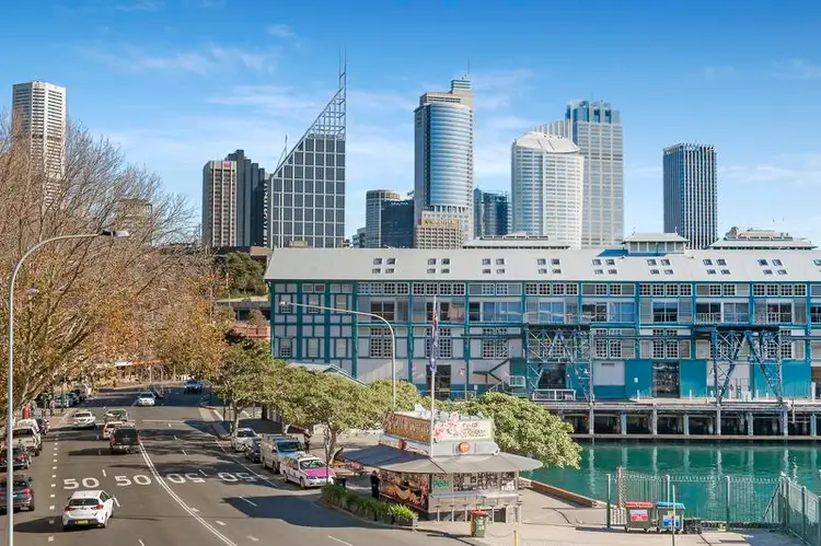 65 Cowper Wharf Road