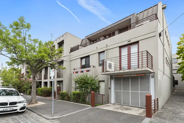 3/7 Owen Street, Carlton VIC 3053
