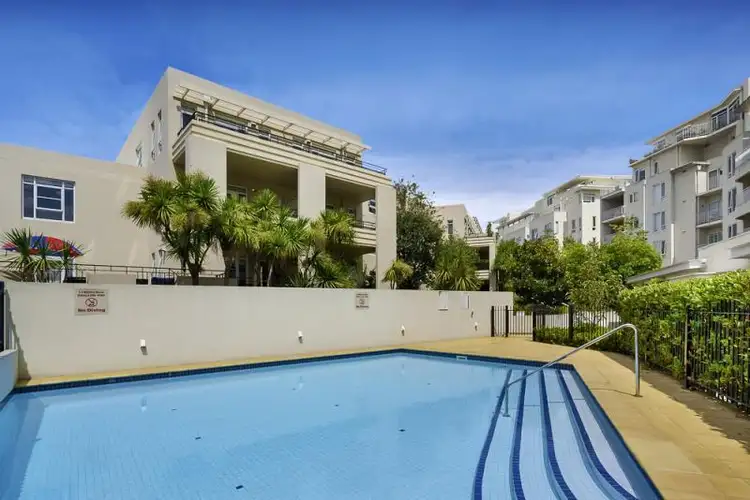 25/6 Graham Street, Port Melbourne VIC 3207