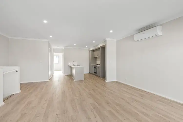 13 Abroma Walk, Tarneit VIC 3029